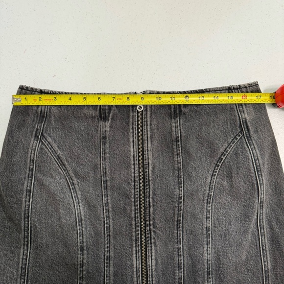 Grlfrnd Rey Racer Skirt - Picture 9 of 11